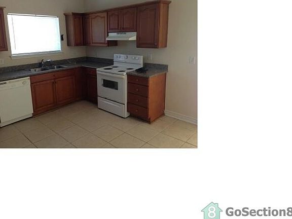 5th image of 4425 Mendez St