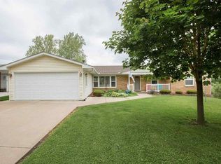 1406 Main Ave, Clinton, IA 52732