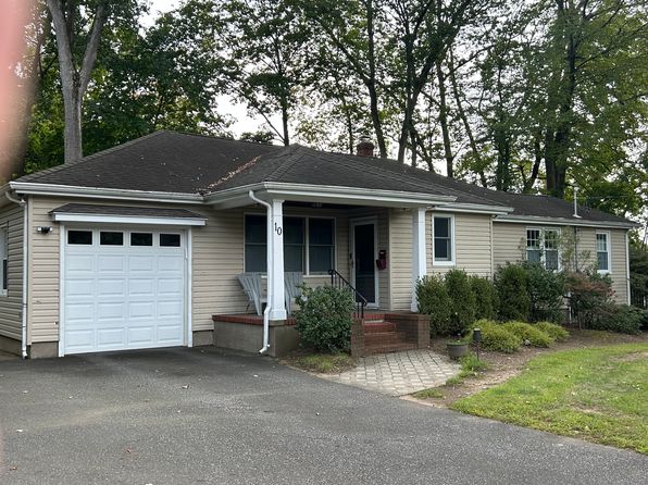 10 Montvale Ave