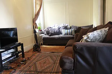 Rented by Rennit Inc.