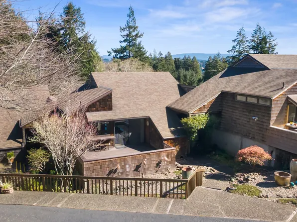 1320 Ingersoll St, Coos Bay, OR 97420