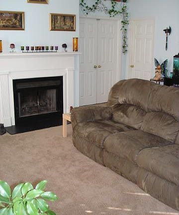 5th image of 6723 Farrington Ln