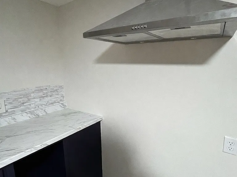 130 Dartmouth Ave #2 — Photo 5