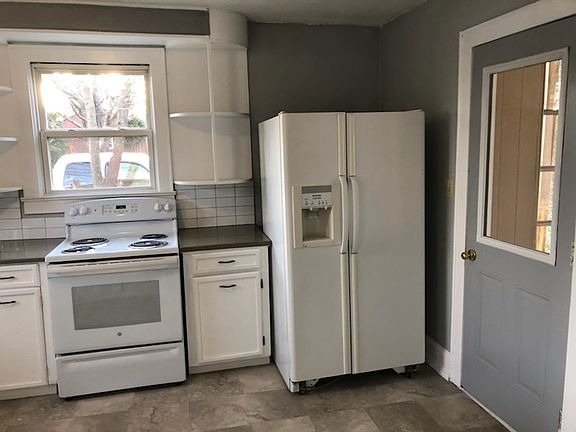 5th image of 105 Churchill Cir