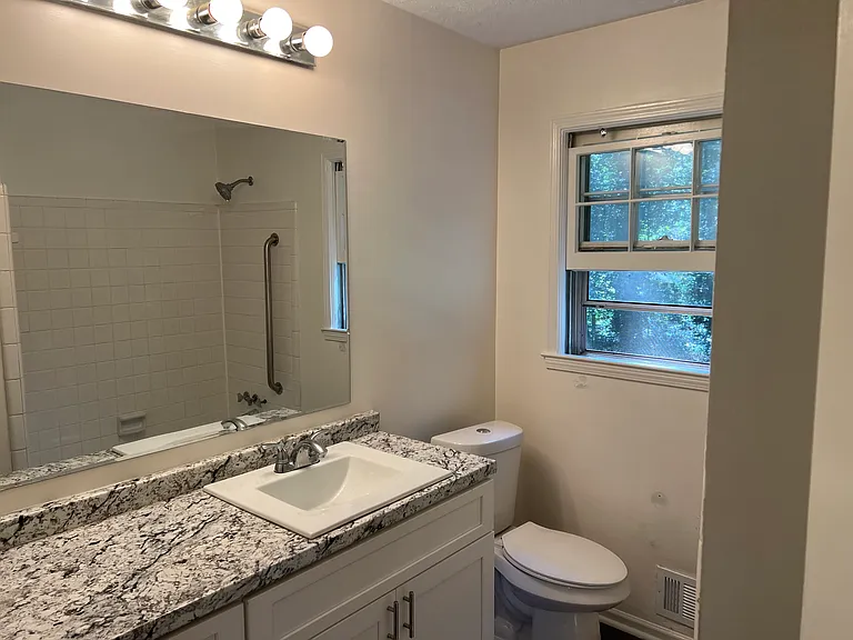 1307 Ridgewood Dr SW — Photo 13
