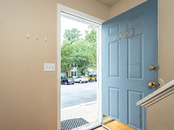 2nd image of 2323 Breckenridge Ct