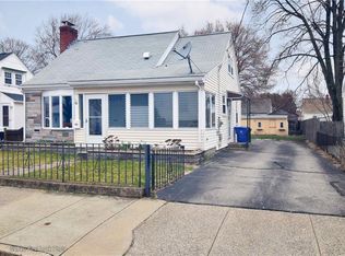 68 Riley St, Pawtucket, RI 02861