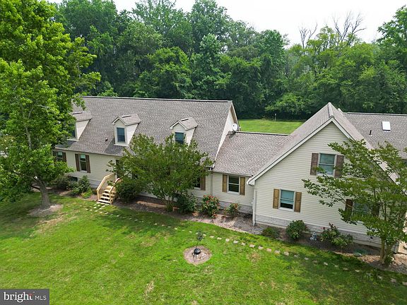 5th image of 130 Holden Farm Ln