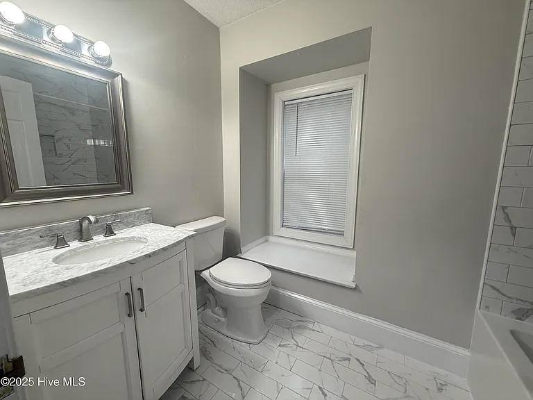 1215 E Wright Rd — Photo 11