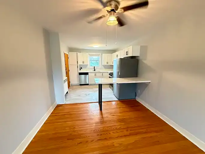 2 bed, 1.0 bath, $1,795 — Photo 3
