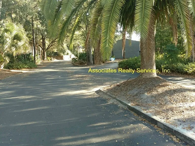 3020 NW 28th Cir — Photo 10