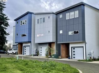 9023 NE Hoyt St, Portland, OR