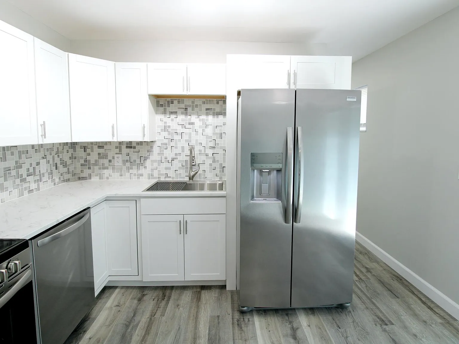 4 bed, 1299 sqft, $1,795 — Photo 3