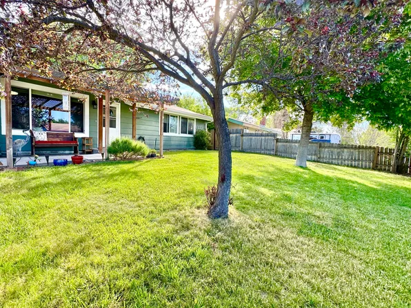 4613 Memorie Ln, Klamath Falls, OR 97603