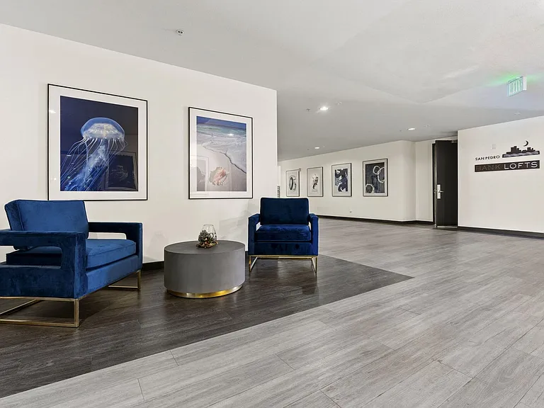 San Pedro Bank Lofts — Photo 4
