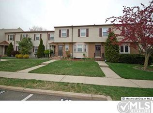 15 Fern Ct, Sayreville, NJ 08872