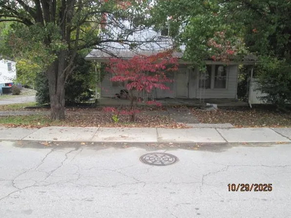 1594 Halifax Rd, Danville, VA 24540