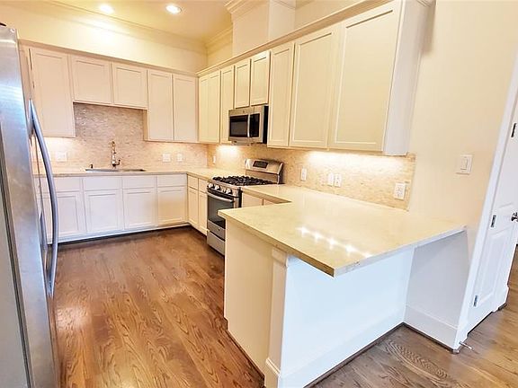 4th image of 4031 Bellefontaine St Unit 123