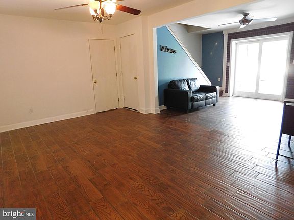 2nd image of 3610 Elmwood Dr