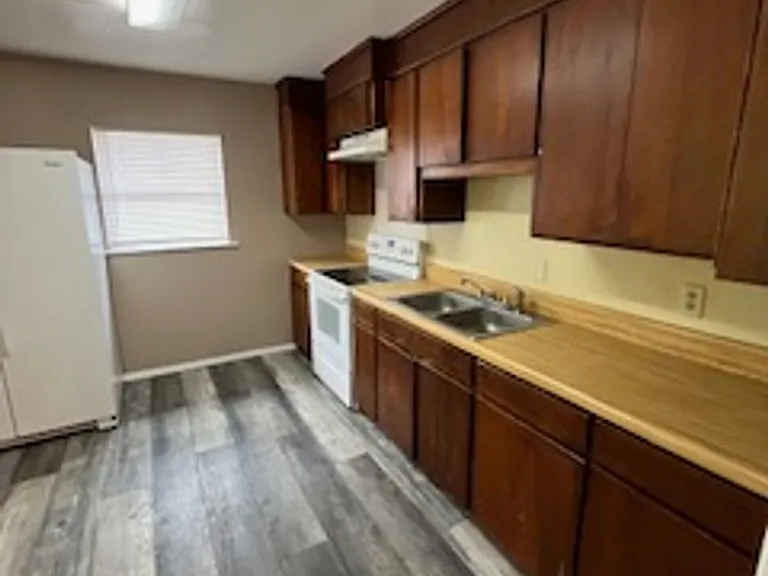 4904 W 19th Ct — Photo 6