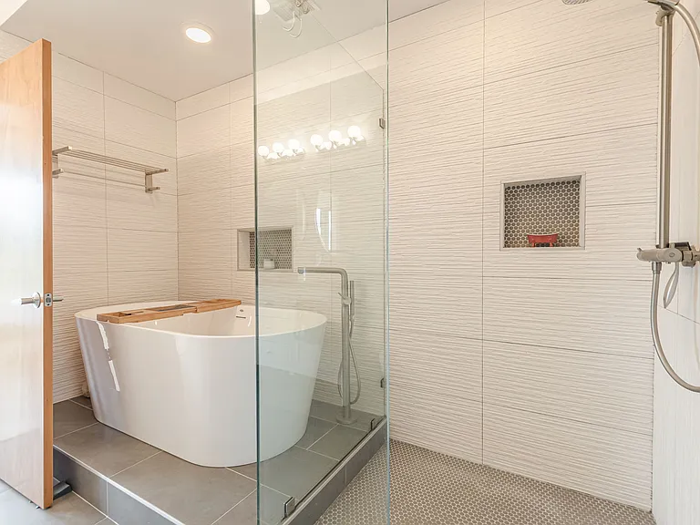 395 Central Park Pl NE #720 — Photo 33