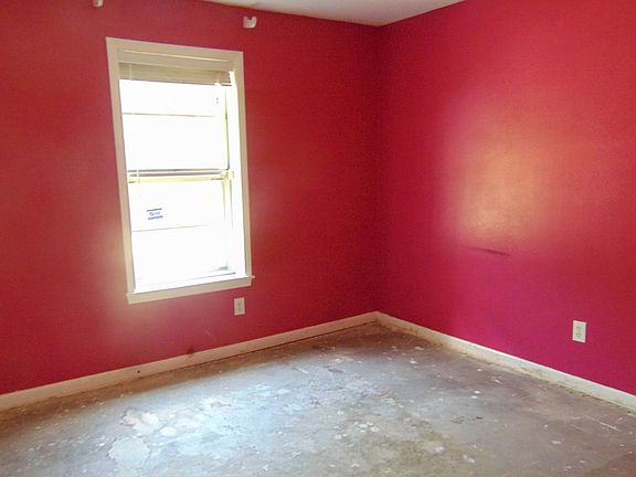 5th image of 1504 Shelia Dr