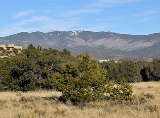 26 Via Diamante, Santa Fe, NM 87506