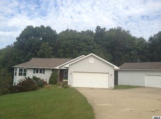 628 Ewers Rd, Leslie, MI 49251