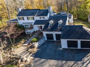 27727 Wellington St, Farmington Hills, MI