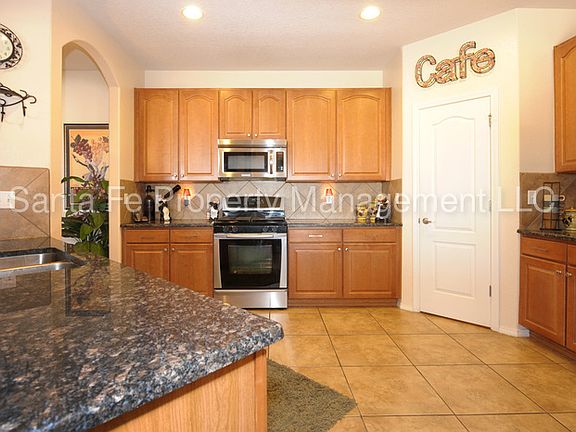 4th image of 4101 Luna Grande Ln