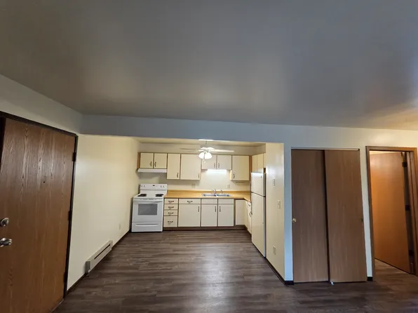 649 Foxtree Cir #2, Burlington, WI 53105