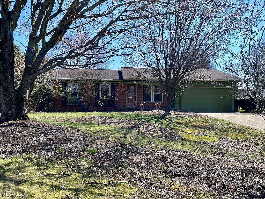 4044 Aleesa Dr SE photo 1