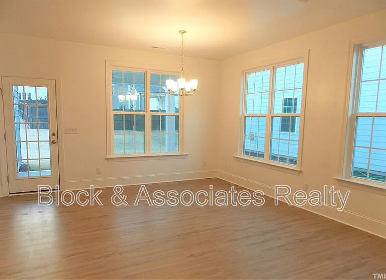 2940 Thurman Dairy Loop — Photo 6