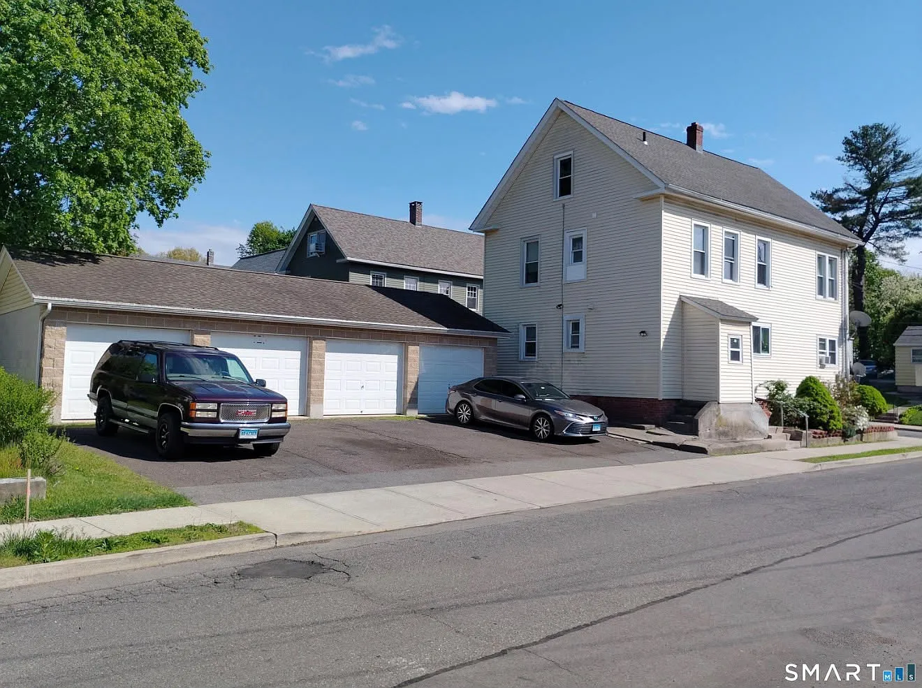 2 bed, 1000 sqft, $1,750 — Photo 2