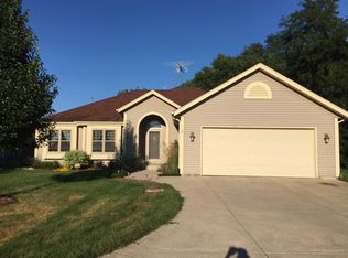 N1910 Robin Rdg, Rubicon, WI 53078