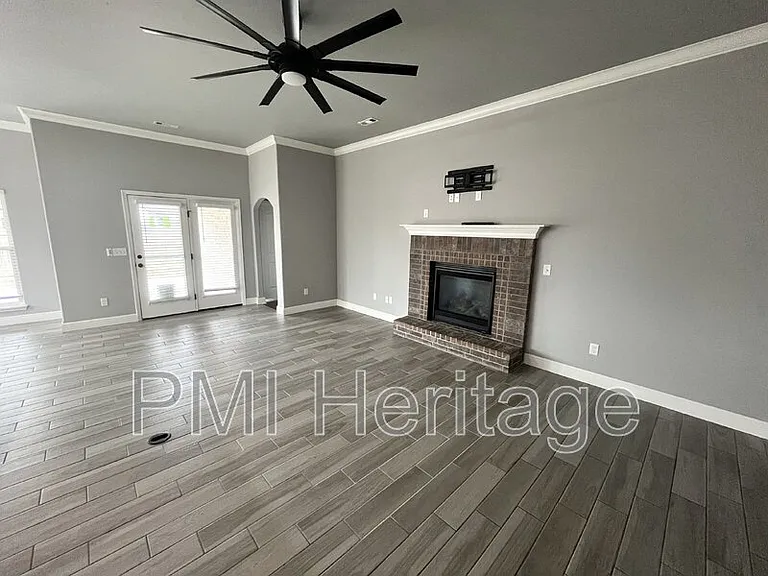 3661 Ambrosia Ln — Photo 4