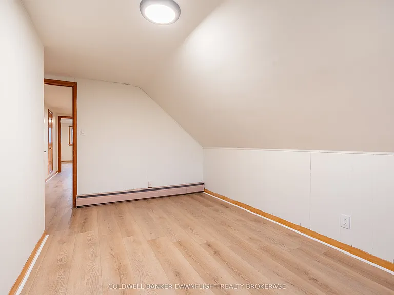 394 William St — Photo 7