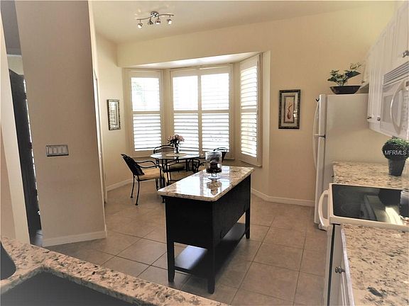 3rd image of 119 Woodbridge Dr Unit 202