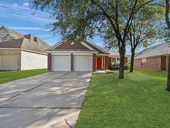 2nd image of 22860 Lantern Hills Dr