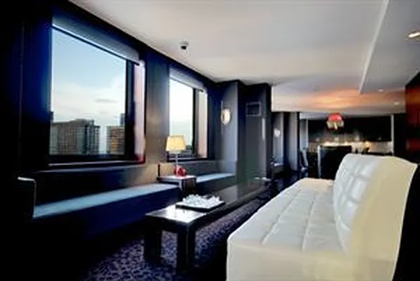 Rented by Douglas Elliman | media 26