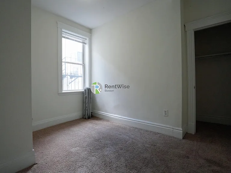 6 Camelot Ct #20 — Photo 12