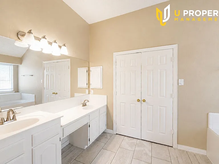 5605 Belle Chasse Ln — Photo 23