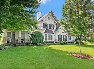 3S412 Saddle Ridge Ct, Warrenville, IL 60555
