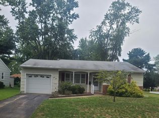 28 Edinburgh Dr, Toms River, NJ