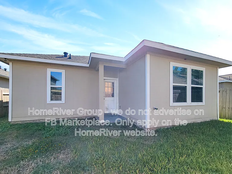 8135 Chateau St — Photo 16