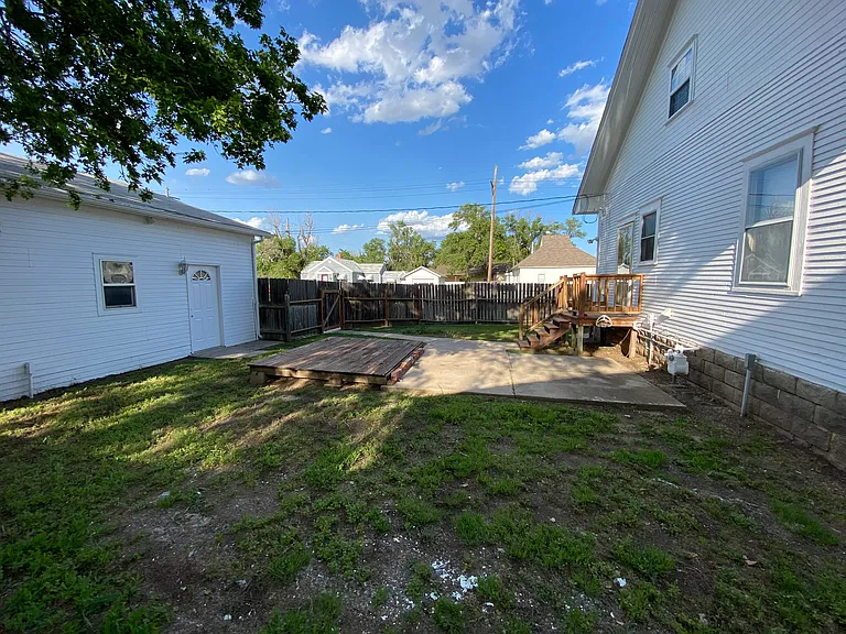 300 W 12th Ave — Photo 32