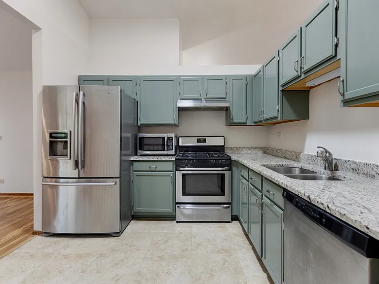1791 Barnhill Dr — Photo 10