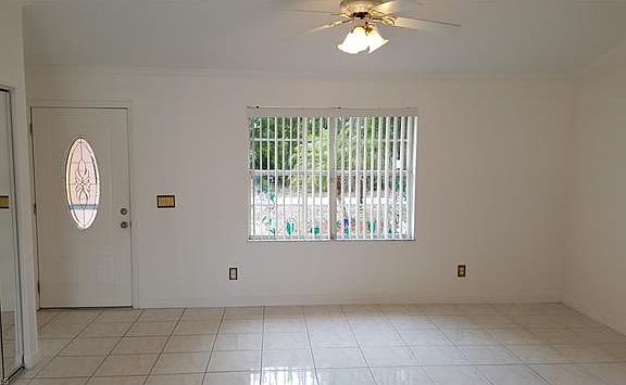 3rd image of 5444 Avenue C