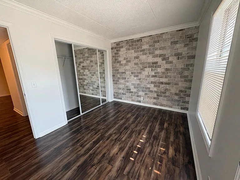 2325 Elliston Pl — Photo 14