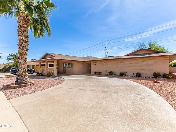 2nd image of 10637 W CARON Drive